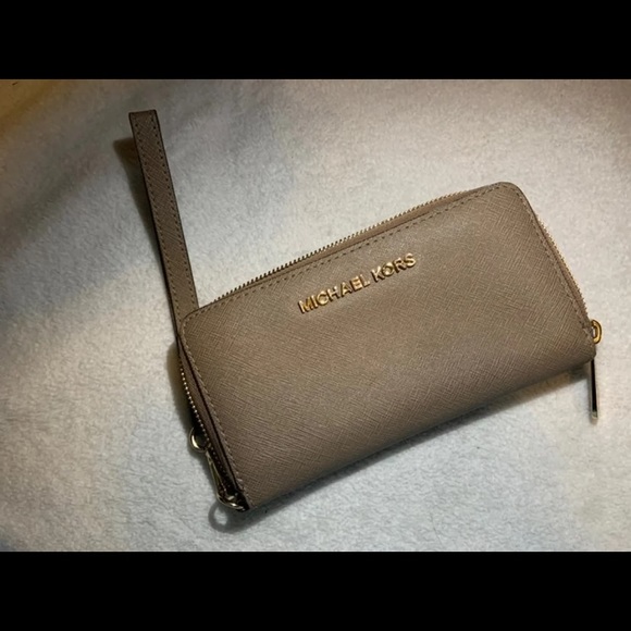 MK wallet - Picture 2 of 3